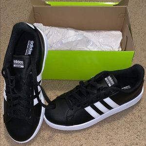 Adidas Neo with Couldfoam soles